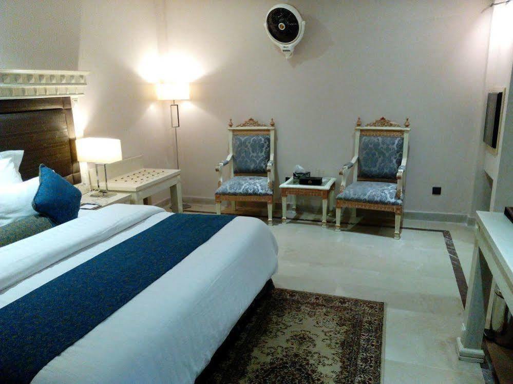 Chinar Family Resort ภูร์บัน ภายนอก รูปภาพ