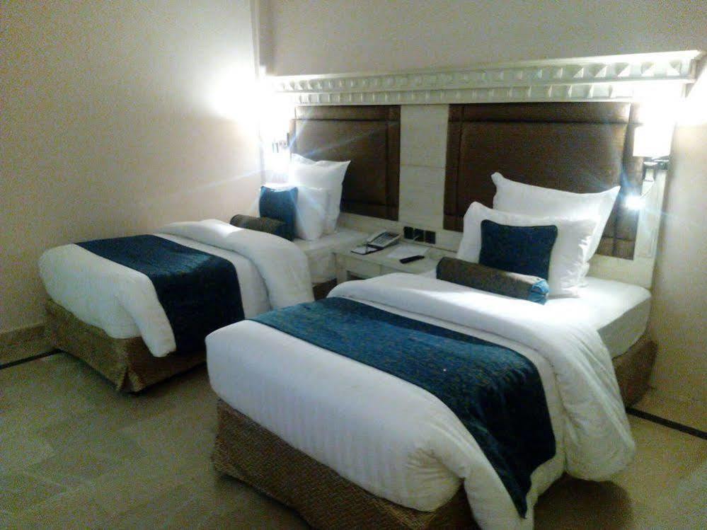 Chinar Family Resort ภูร์บัน ภายนอก รูปภาพ